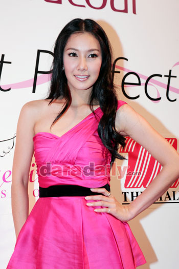 “นุ่น” แจงงานแต่งคืบได้ชุดเจ้าสาวเป็นชุดไทย