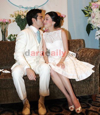 อลังการหมั้น"นุ่น-ต๊อด"ฉลองแต่งยิ่งใหญ่