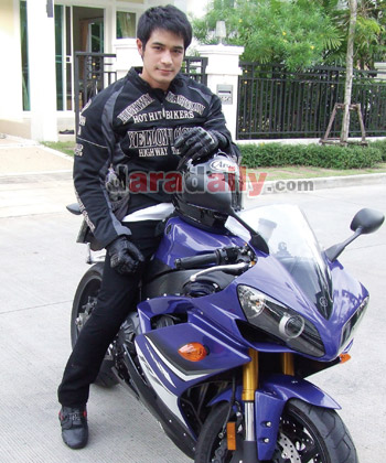 รับสมัครสก๊อย