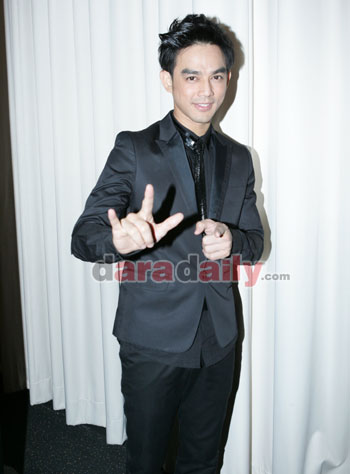 “มอส” ประกาศหมั้น “เกม” 30 มีนาคม ปี 54