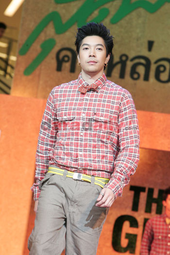 “ก้อง” โล่งอก “แตงโม” ทวิตแก้ไม่ใช่ “เกย์”
