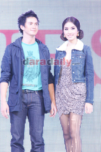 “ปอย-เอ็ม” ปัดสร้างกระแสรักๆ เลิกๆ โก่งค่าตัวอีเว้นท์