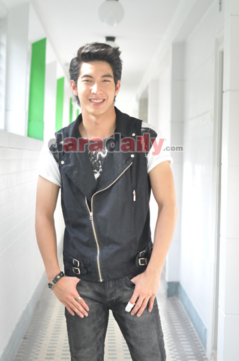 โตโน่ ปลื้มชิงนักแสดงสมทบชาย เอเชียน อวอร์ด