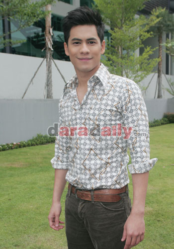 “ซี” เล็งบวชปีหน้าก่อนแต่ง “เอมี่” 