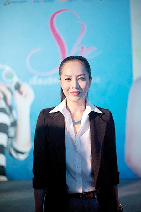 "ต่าย" พลิ้วเป็นเลสเบี้ยนรุ่นเดอะ