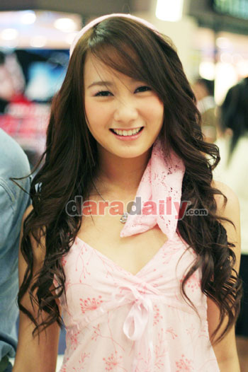 “ตาล กัญญา” ปัดพูดเรื่อง “แอมป์” อดีตคนรัก กิ๊กใหม่ “อั้ม”