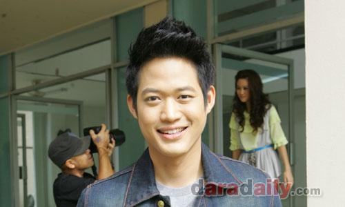 "ตู่ ภพธร" กับบทบาทใหม่ โค้ช "The Voice Kids Thailand"