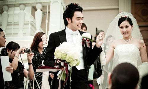 “เต๊ะ” ดาราดังไทยวิวาห์ชื่นมื่น