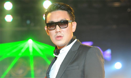 คอฟังค์ดิสโก้ รุ่นใหญ่โชว์สเต็ป รุ่นเล็กแดนซ์กระจาย