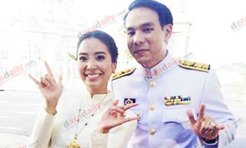 "โบว์" ควง "เกรท" เข้าพิธีพระราชทานน้ำสังข์