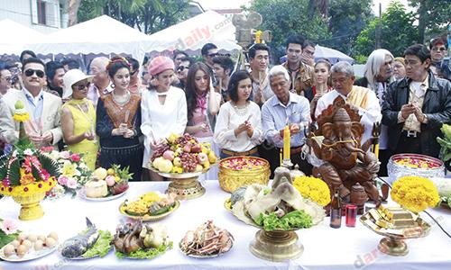 "ฉลอง ภักดีวิจิตร" เปิดบ้านบวงสรวงละครแอ็คชั่นฟอร์มใหญ่ “ทอง 10” 