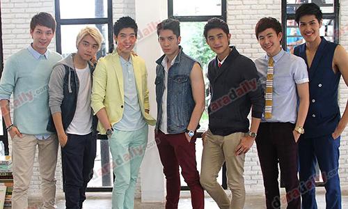 7 หนุ่มหล่อ “แวมป์” ส่งเพลง “อกหักแล้วไง” ชวนขยับท่าเต้น สนุกกับความโสดครั้งใหม่