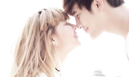 หวานสะท้านจอ!! เมื่อ "กุ๊บกิ๊บ" ล้มกลางงานอีเว้นท์ มาดูกันว่า "บี้" จะทำยังไง?