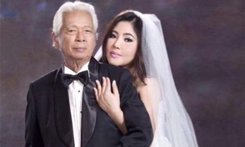 ข่าวฮอตประจำปี 2558 “ฉลอง ภักดีวิจิตร” แต่งงานใหม่เจ้าสาวห่าง 45 ปี ชายไทยยกขึ้นแท่นไอดอล!
