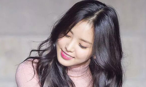 รวมรูปถ่ายตอนเผลอของ Naeun ที่พิสูจน์ความสวยเป็นธรรมชาติ!