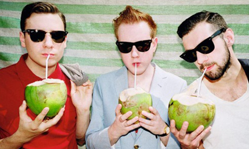 "Two Door Cinema Club" บินลัดฟ้าเสิร์ฟความมันส์ ได้ "Tattoo Colour" และ "TABASCO" เปิดคอนฯ