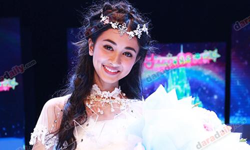 อายุ15 แต่เลิศ! "น้องแพรไหม" คว้าตำแหน่ง Young Model 2016 