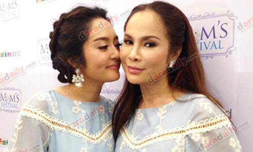 สายสัมพันธ์ “แก้มบุ๋ม” กับคุณแม่ มีทุกวันนี้ได้เพราะครอบครัว