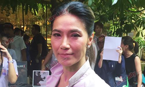 “ตู่ นันทิดา” น้ำตาคลอร่วมงานเปิดตัวหนังสือ “เต๋อ เรวัติ” อดีตนักแต่งเพลงคู่บุญผู้ล่วงลับ