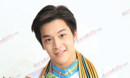 หล่อเก่งตัวจริง! ส่องภาพ “มาร์ช” ในชุดครุยจุฬาฯ