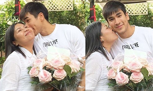 “ณเดชน์” หอมแก้ม “แม่แก้ว” พร้อมช่อดอกไม้แทนความรักในวันเกิด