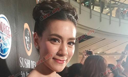 “คิมเบอร์ลี” ฟุ้ง “หมาก” เซอร์ไพรส์ดอกไม้ เผยมีแซว “ญาญ่า” หากคบ “ณเดชน์” ก็โอเค