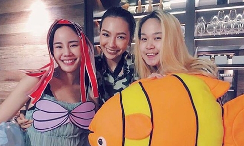 “คาริสา” ซึ้งน้ำตาแตก! คู่ซี้ “นท” แต่งเป็นแอเรียลโผล่เซอร์ไพรส์วันเกิด  