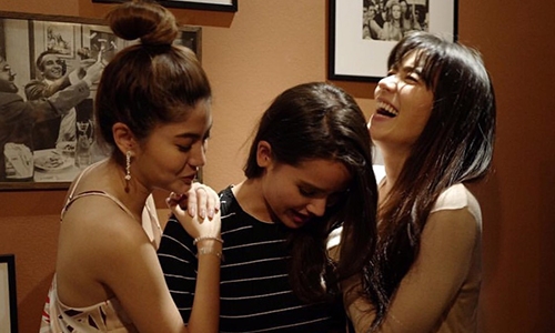 ชอตนี้สาวก “แก๊งล่ม” ยิ้มออก! “ญาญ่า-คิม-มาร์กี้” นัดรวมตัว  