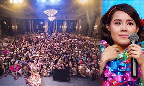 รวมบรรยากาศ "ญาญ่า" สุขซึ้งเคล้าน้ำตา! จัดมีตติ้งแฟนคลับฉลองวันเกิดอายุ 24 ปี