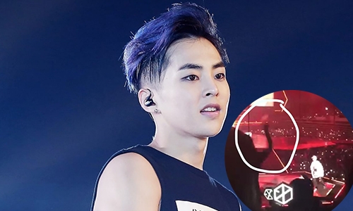 แอนตี้แฟนปาขวดน้ำใส่ "Xiumin" วง "EXO" บนเวทีคอนเสิร์ต