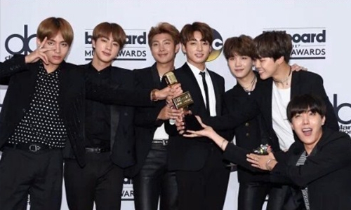 ชาว A.R.M.Y ร่วมกันติด #4yearswithBTS