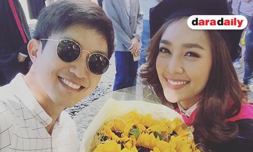 หวานหนักมาก “ไผ่” หอบดอกไม้ เซอร์ไพรส์ “น้ำตาล” เรียนจบ