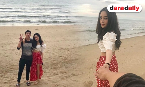 ทะเลหวาน! รวมภาพ “ขุน-แก้มบุ๋ม” สวีทริมหาด