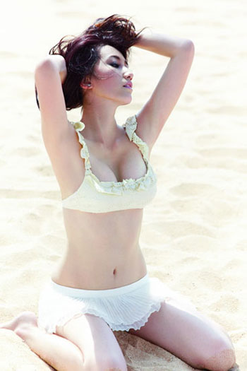 ผลการค้นหารูปภาพสำหรับ ภาพชุดว่ายน้ำเซ็กซี่ ต่าย ชัชฎาภรณ์