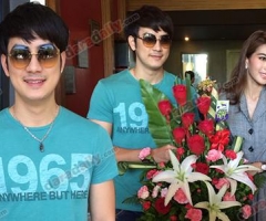 "ฟิล์ม" โผล่เซอร์ไพรส์ "ไอซ์" เปิดร้านพิซซ่า รับเป็นสาวในสเป็ค