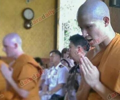 ตูมตาม เดอะสตาร์ รับฉายาติกฺขวโร สาวเมย์ ร่วมเดินขบวนแห่นาค