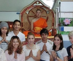 ทีมนักแสดง "ลูกทาส" ร่วมทำบุญ ฟังเทศน์จาก "พระเคน"