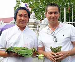 "เปิ้ล-จอนนี่" บวชถวายแด่ในหลวง เดินทางศึกษาพระธรรมที่อินเดีย