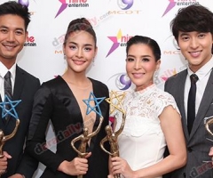 ผลรางวัล NINE ENTERTAIN AWARDS 2016      