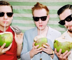 "Two Door Cinema Club" บินลัดฟ้าเสิร์ฟความมันส์ ได้ "Tattoo Colour" และ "TABASCO" เปิดคอนฯ