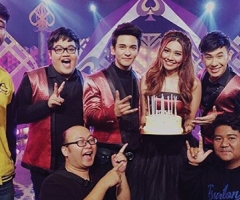 “แก้ม” แฮปปี้ “4 โพดำ” เซอร์ไพรส์ แฟนคลับอวยพรวันเกิดจนติดเทรนด์! 