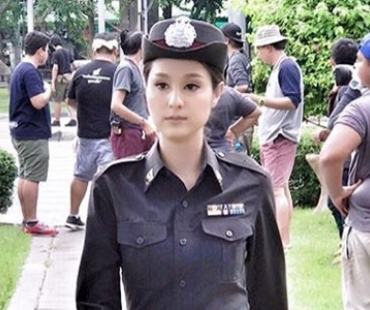 “ขวัญ อุษามณี” ตามรอยคุณพ่อ สวยเท่ในลุคข้าราชการตำรวจ