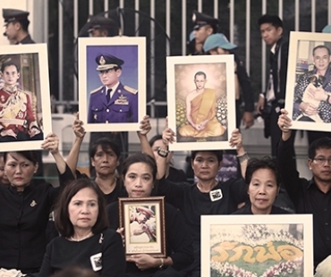 ประมวลภาพพร้อมความรู้สึกประชาชนที่มาร่วมงานพระราชพิธีฯ ตั้งแต่เมื่อคืนนี้